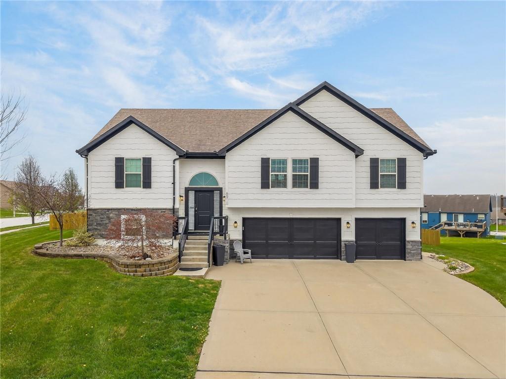 Listing Photo MLS #HMS2610716