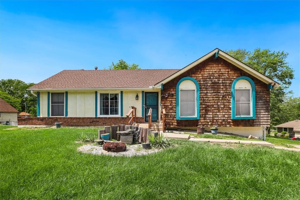 Listing Photo MLS #HMS2612403
