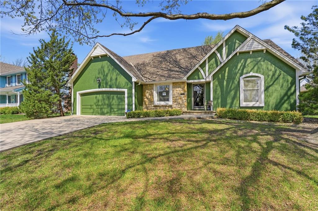 Listing Photo MLS #HMS2612498