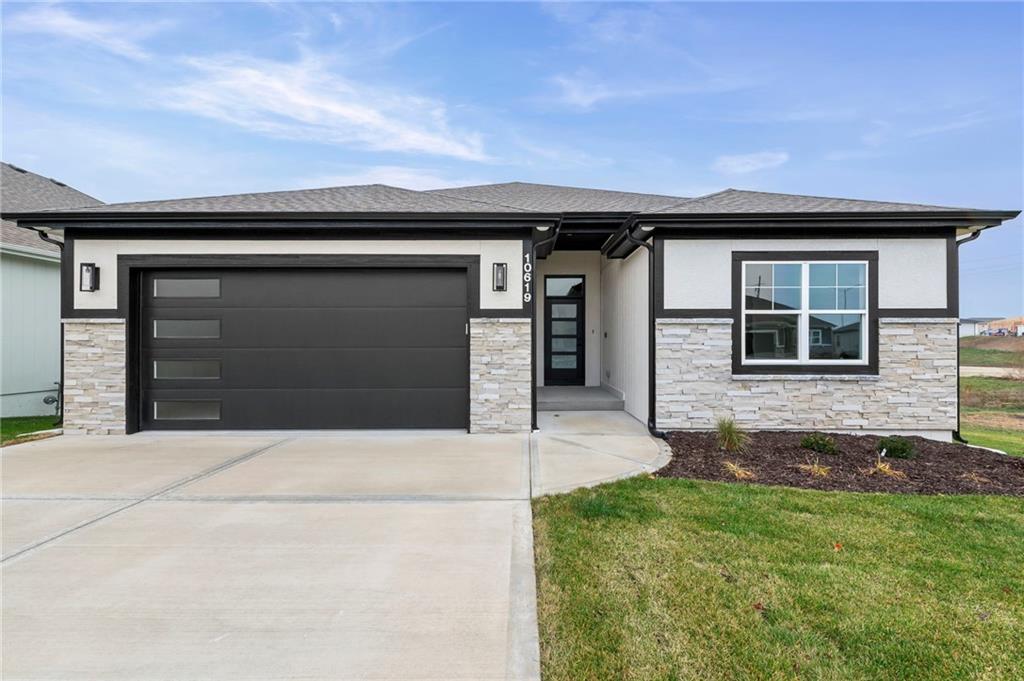 Listing Photo MLS #HMS2612506