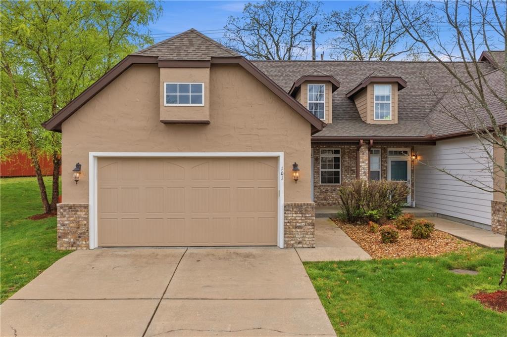 Listing Photo MLS #HMS2612622