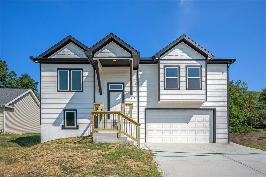 Listing Photo MLS #HMS2612689