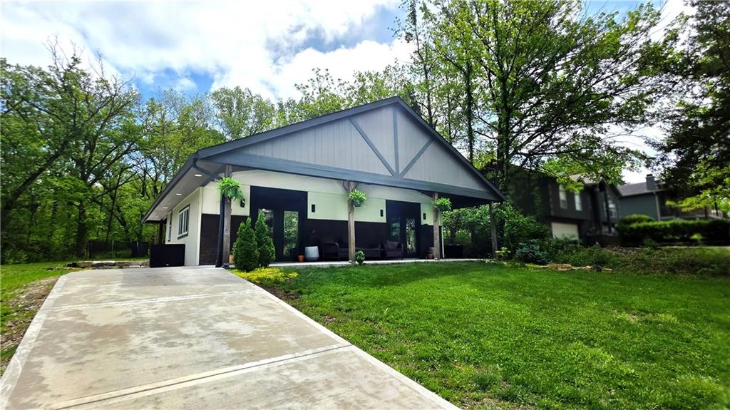 Listing Photo MLS #HMS2613302