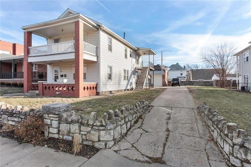 Listing Photo MLS #HMS2613389