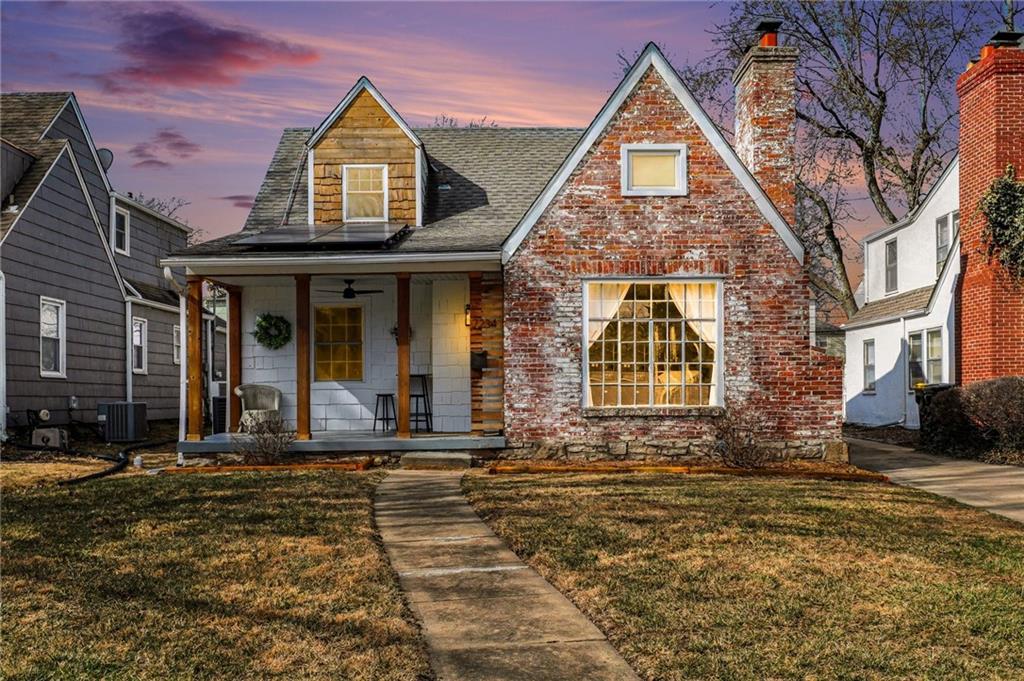 Listing Photo MLS #HMS2613597