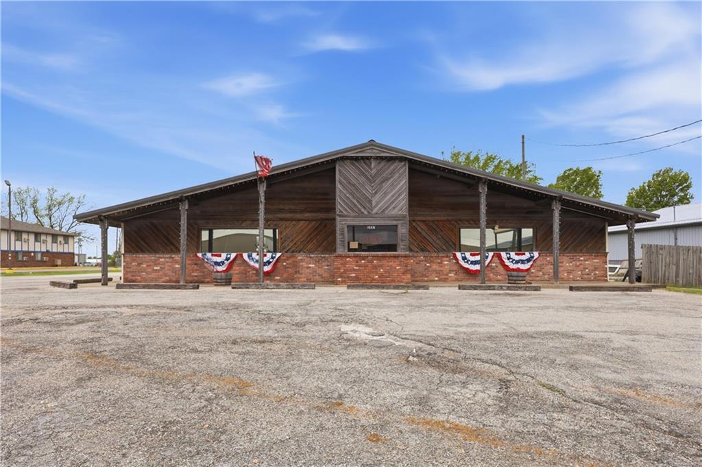 Listing Photo MLS #HMS2614623