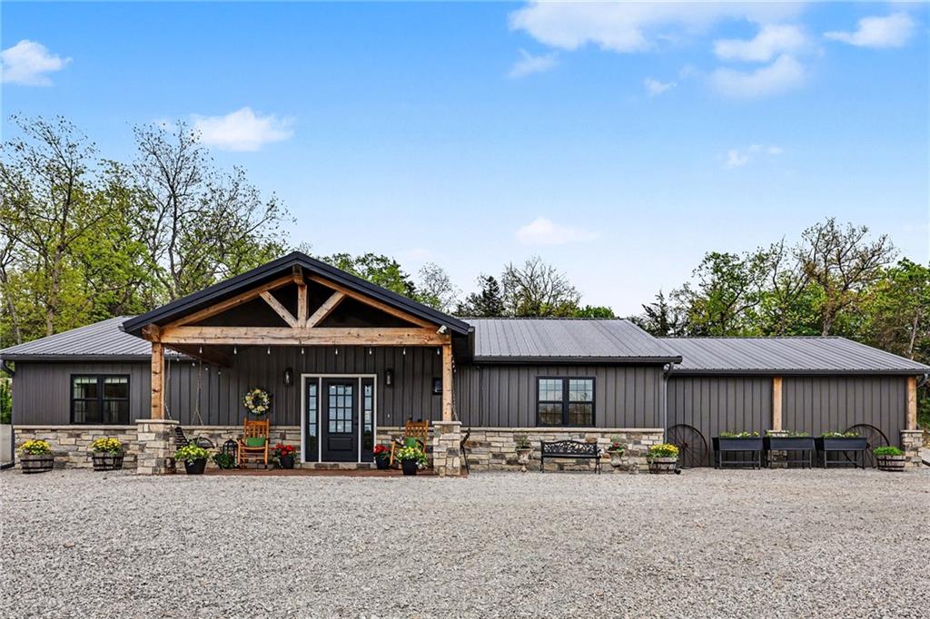 Listing Photo MLS #HMS2614761