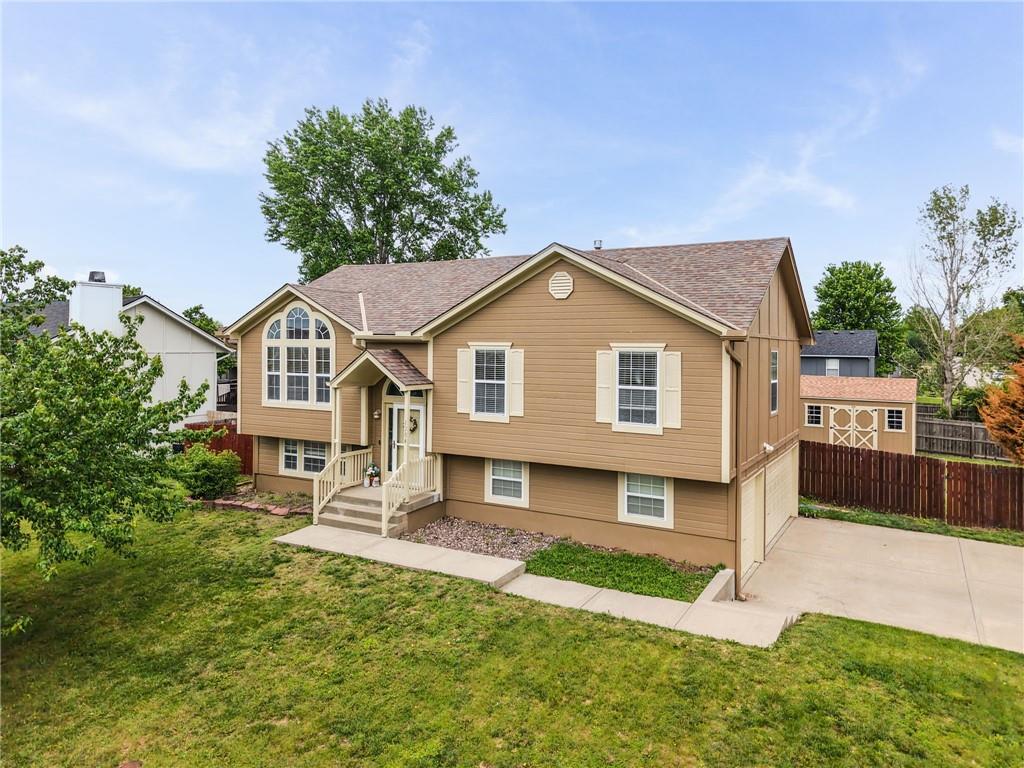 Listing Photo MLS #HMS2615181