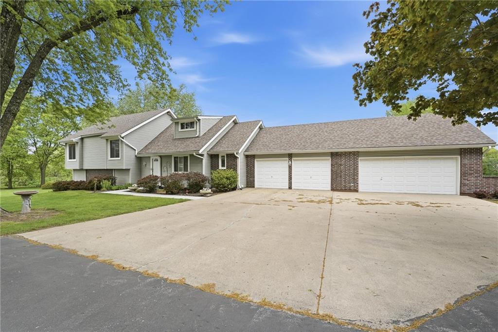 Listing Photo MLS #HMS2615731