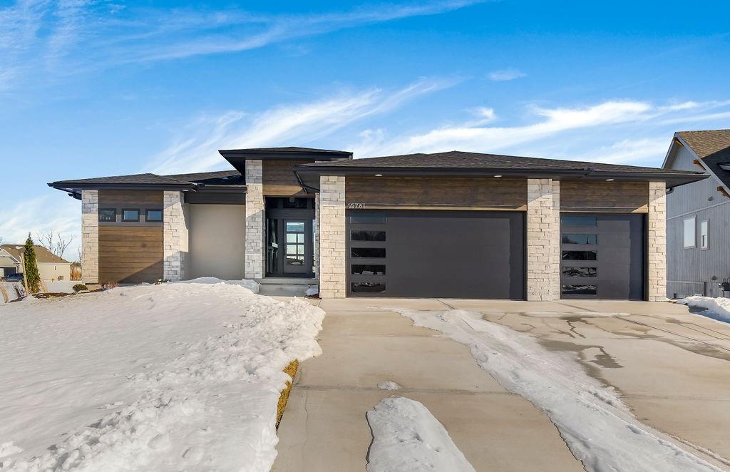 Listing Photo MLS #HMS2615930