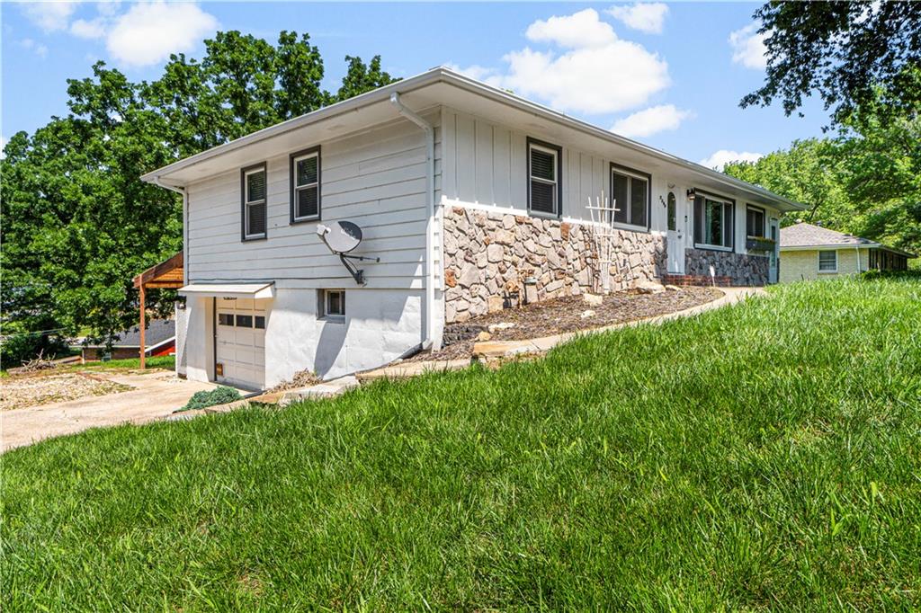 Listing Photo MLS #HMS2616156