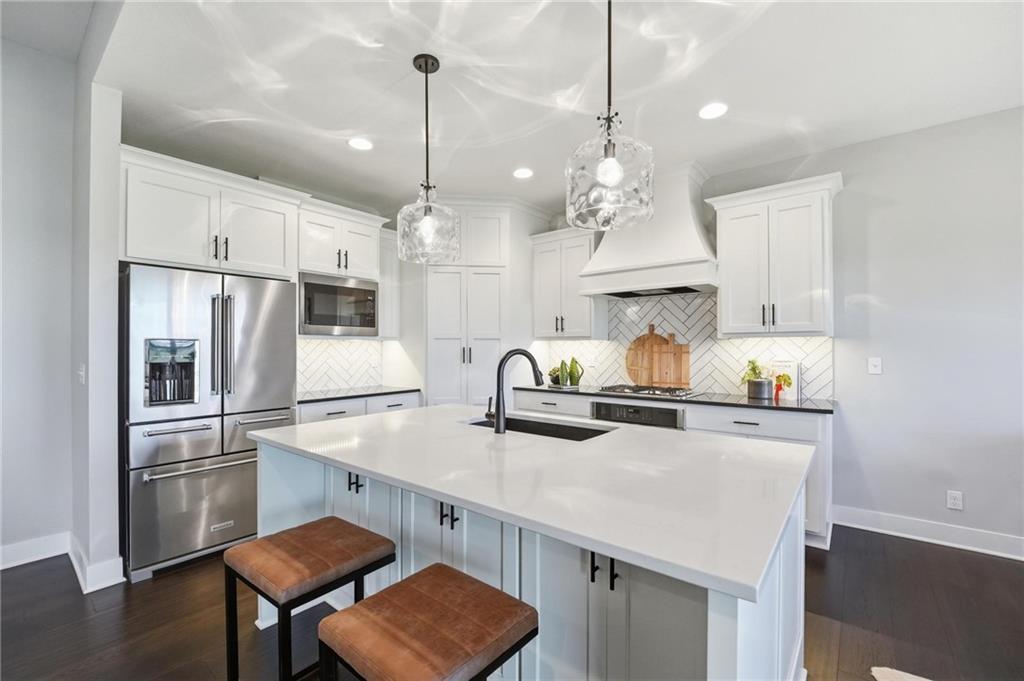 Listing Photo MLS #HMS2616249