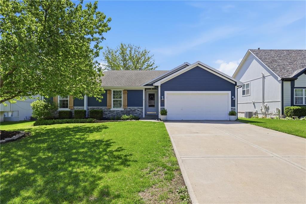 Listing Photo MLS #HMS2616561