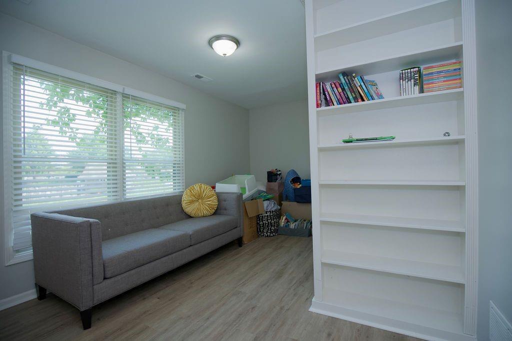Listing Photo MLS #HMS2616788