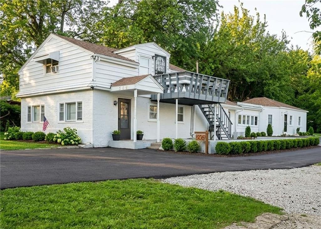 Listing Photo MLS #HMS2617076