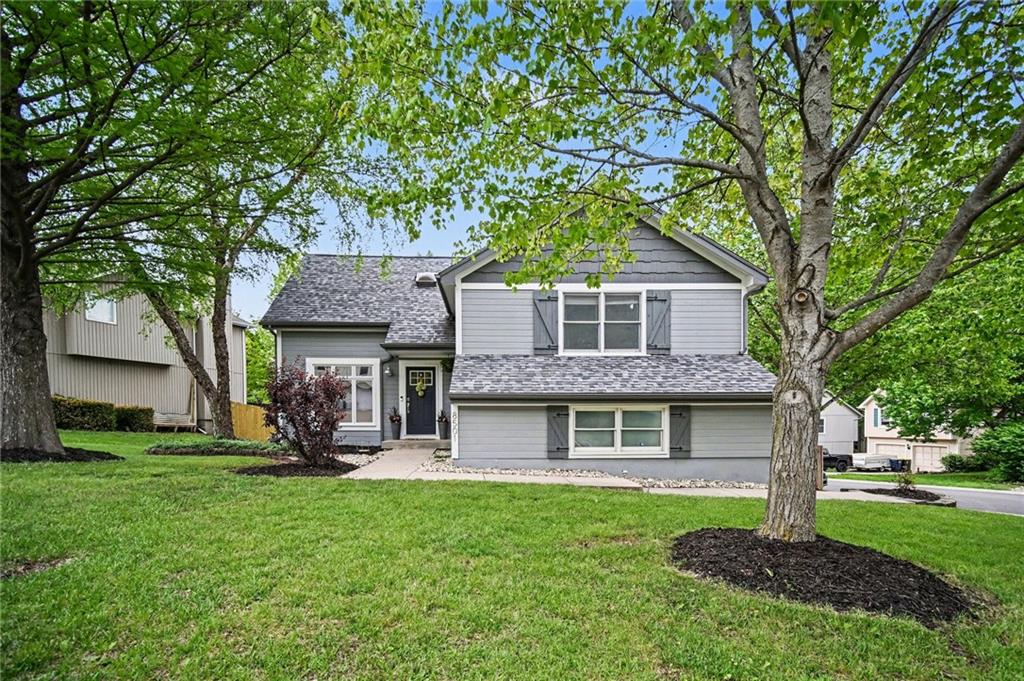 Listing Photo MLS #HMS2617406