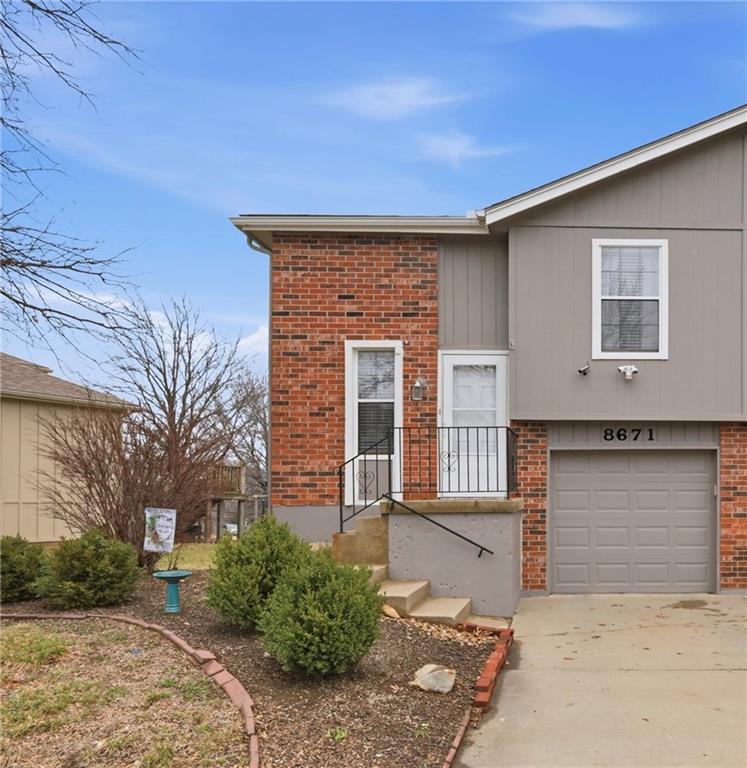 Listing Photo MLS #HMS2617601