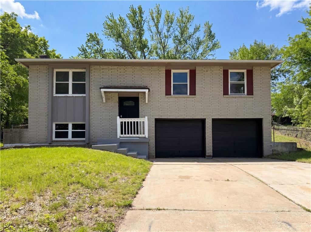 Listing Photo MLS #HMS2617993