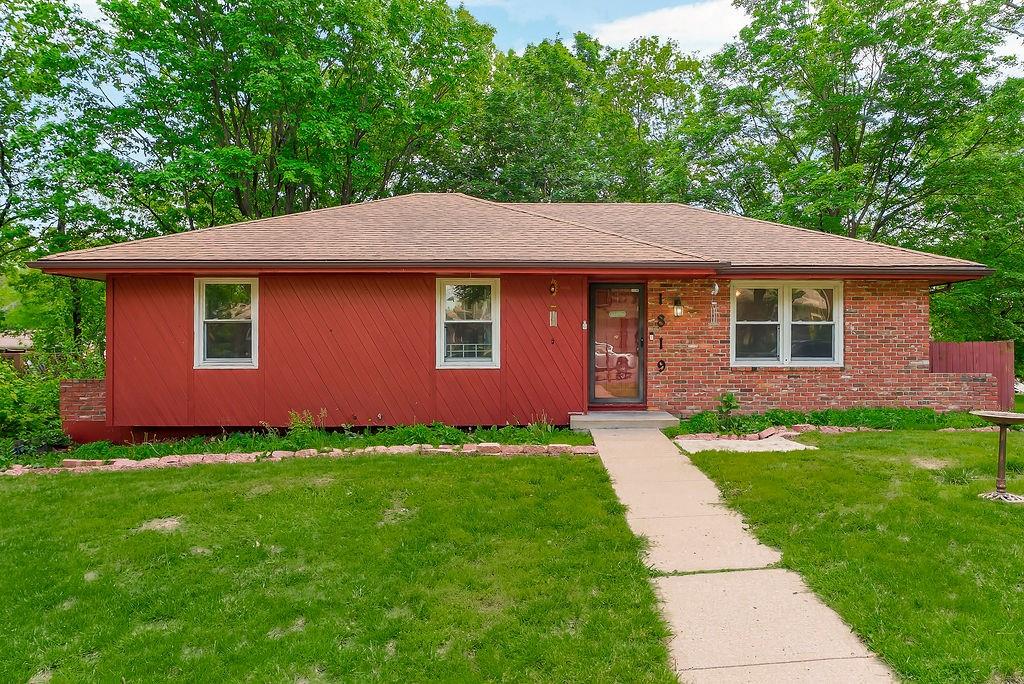 Listing Photo MLS #HMS2618250