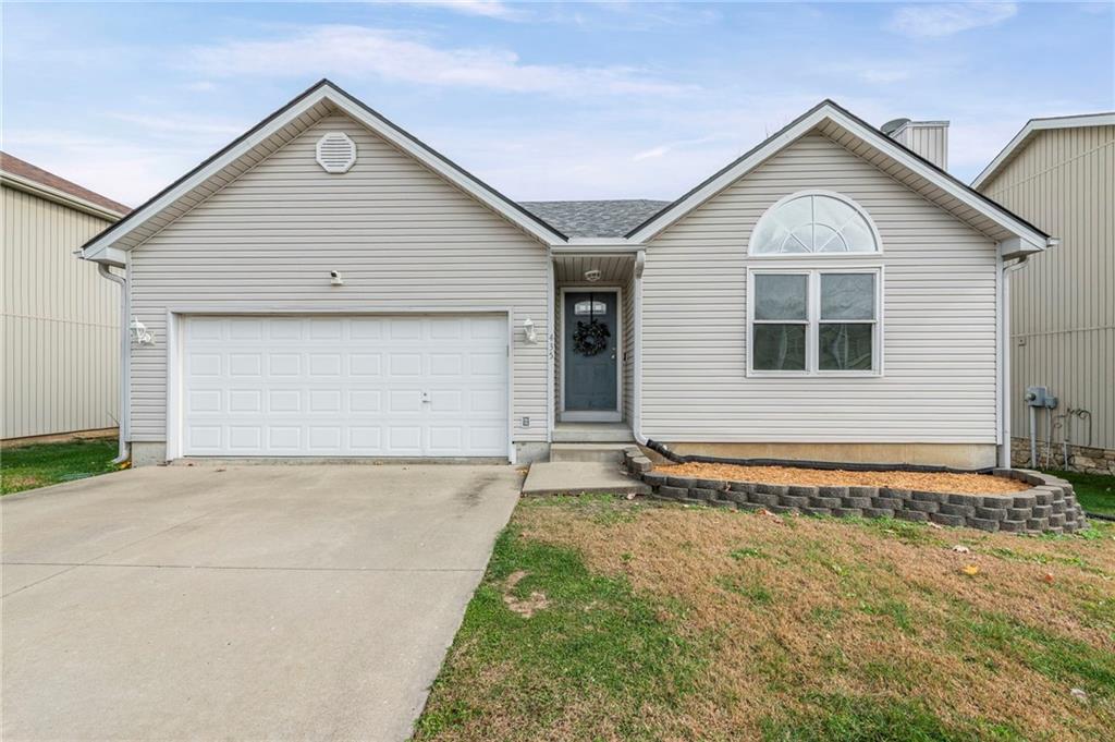 Listing Photo MLS #HMS2618603