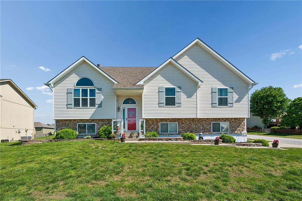 Listing Photo MLS #HMS2619027