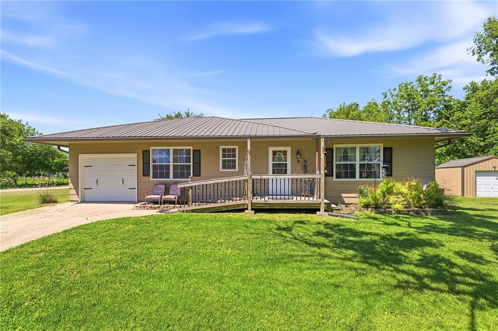 Listing Photo MLS #HMS2619628