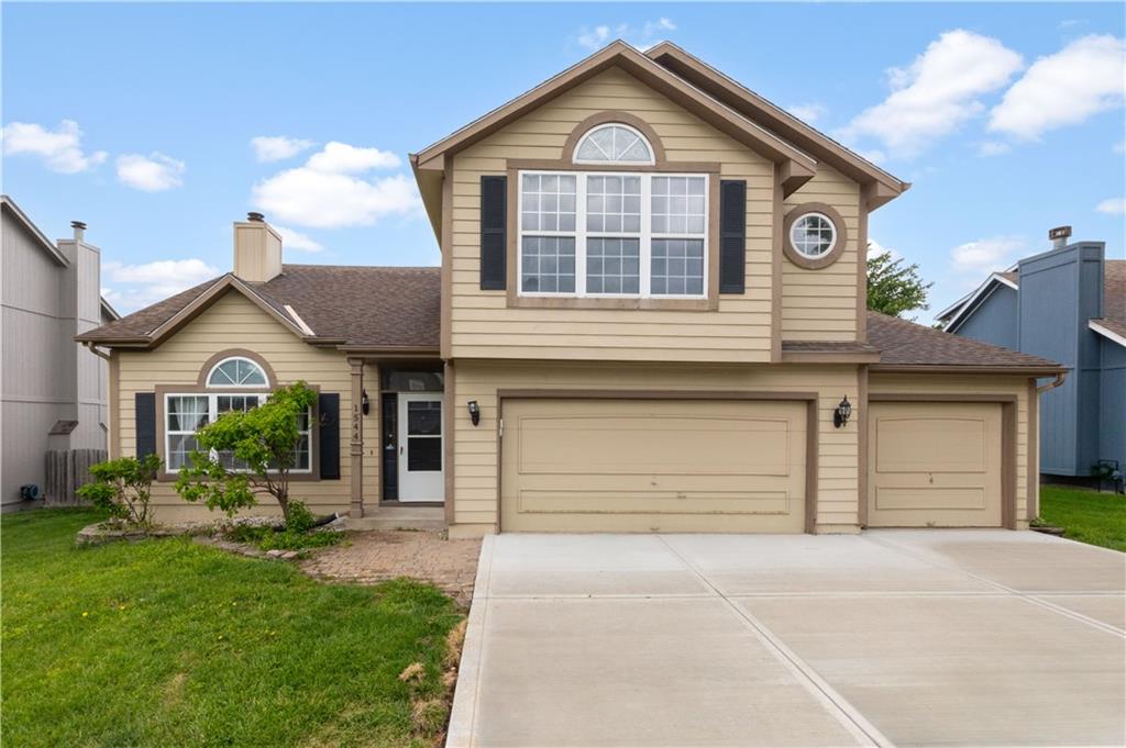 Listing Photo MLS #HMS2620124