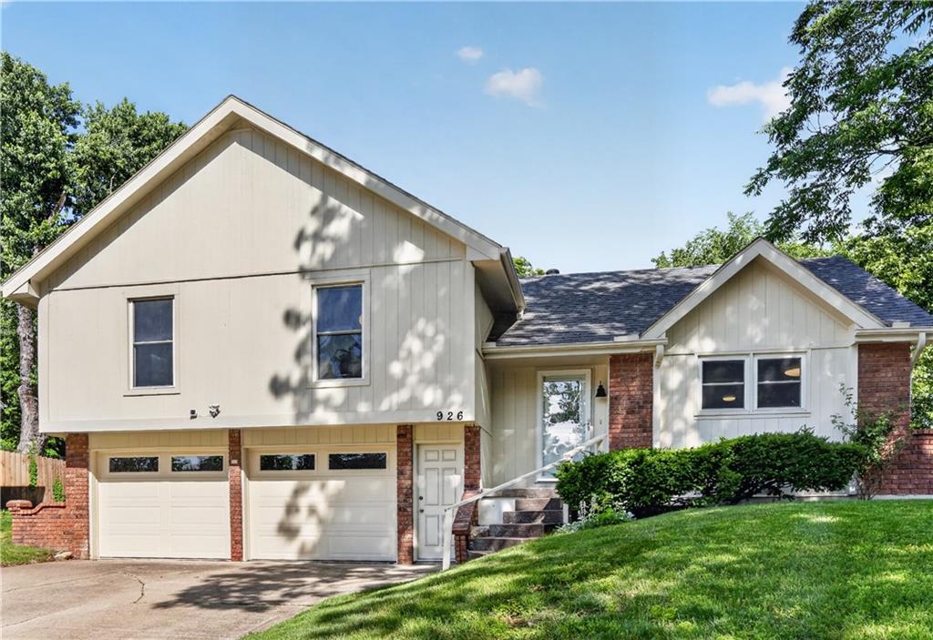 Listing Photo MLS #HMS2621115
