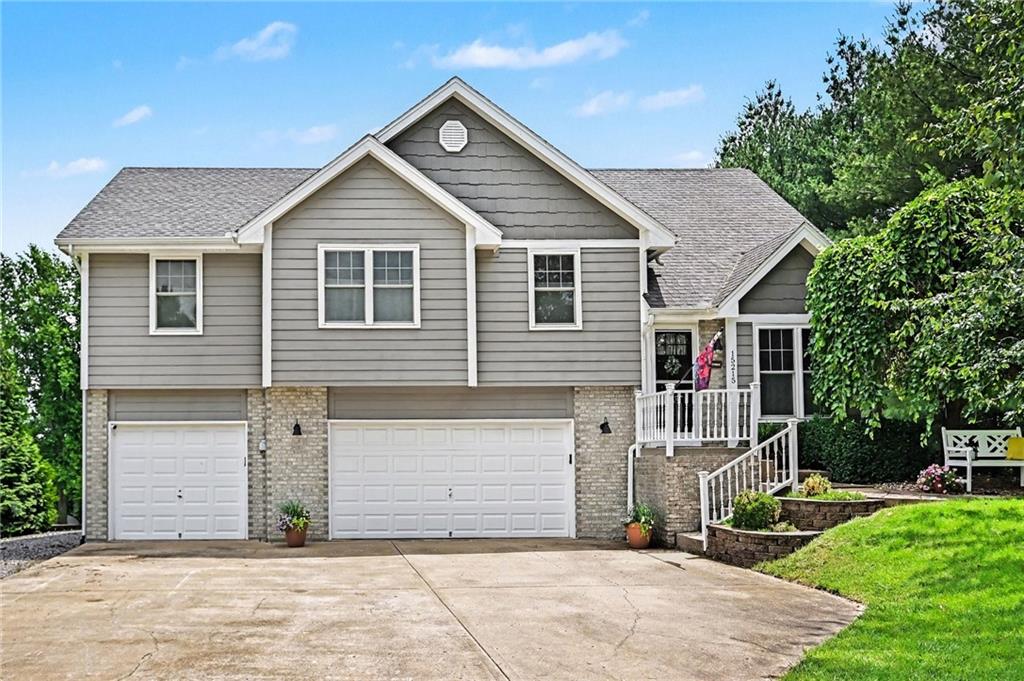 Listing Photo MLS #HMS2621782