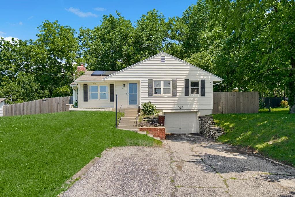Listing Photo MLS #HMS2622825