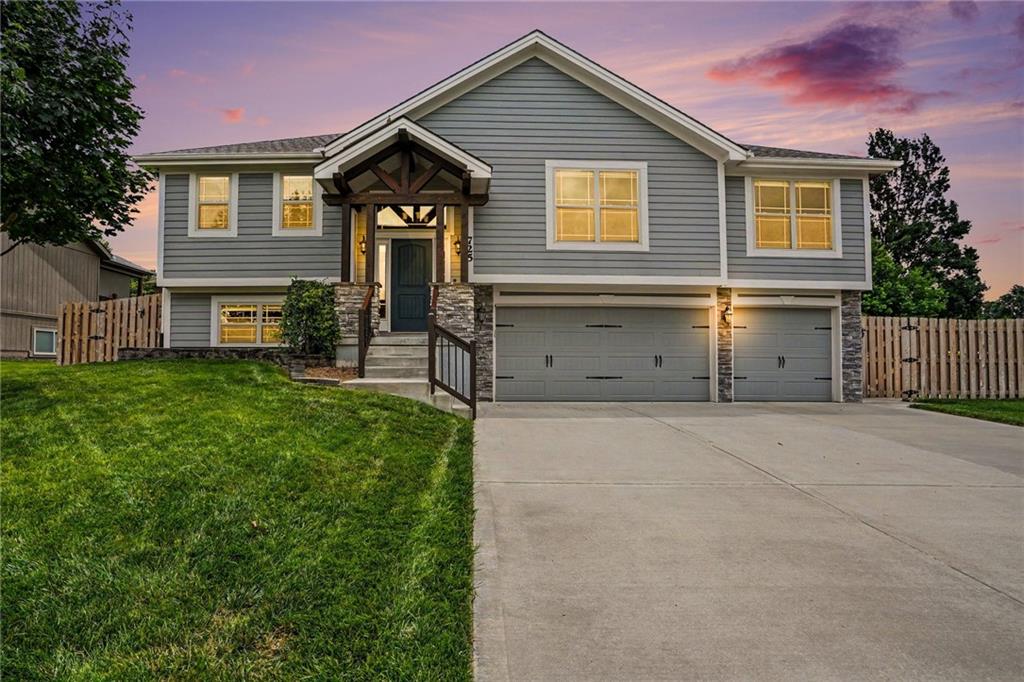 Listing Photo MLS #HMS2623227