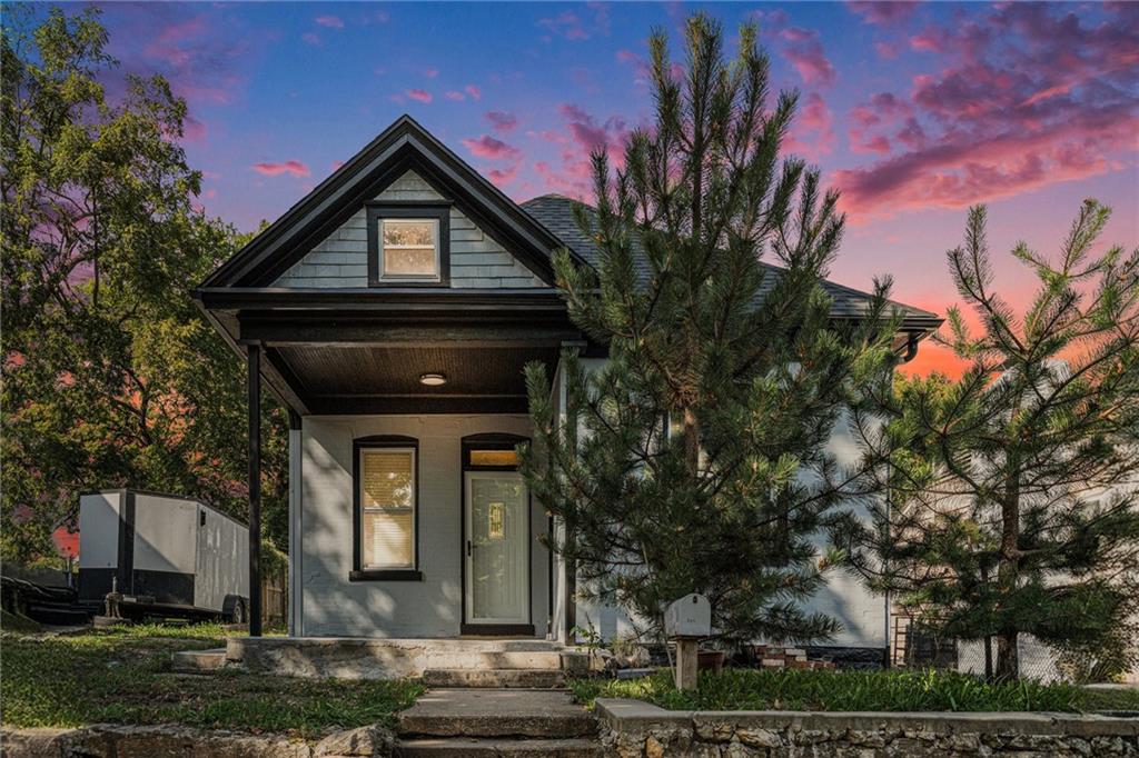 Listing Photo MLS #HMS2623229