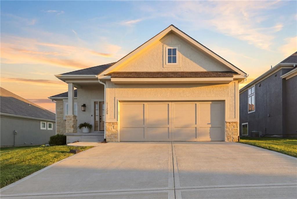 Listing Photo MLS #HMS2627223