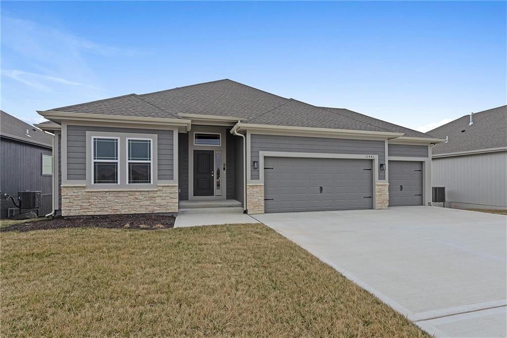 Listing Photo MLS #HMS2627234