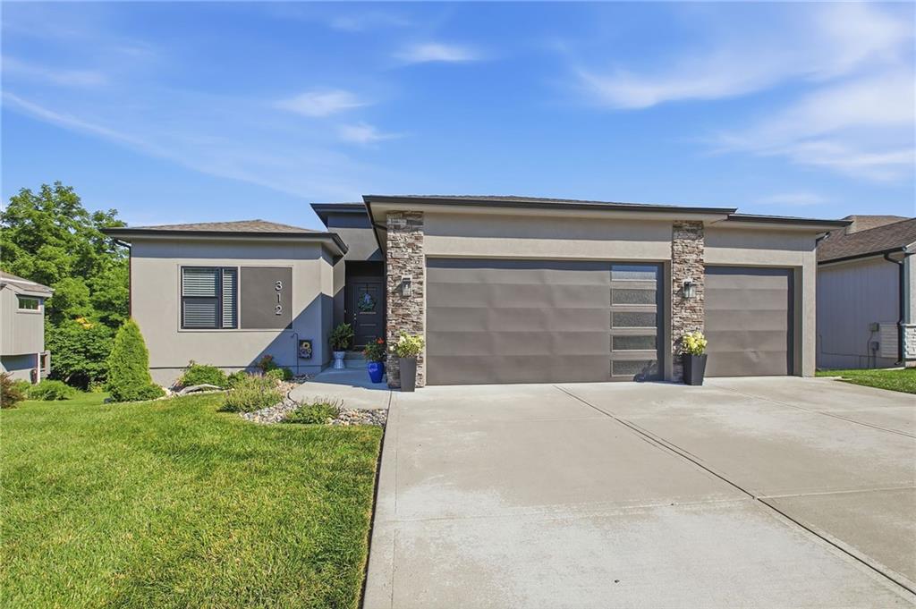 Listing Photo MLS #HMS2630370