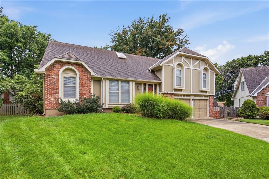 Listing Photo MLS #HMS2630637