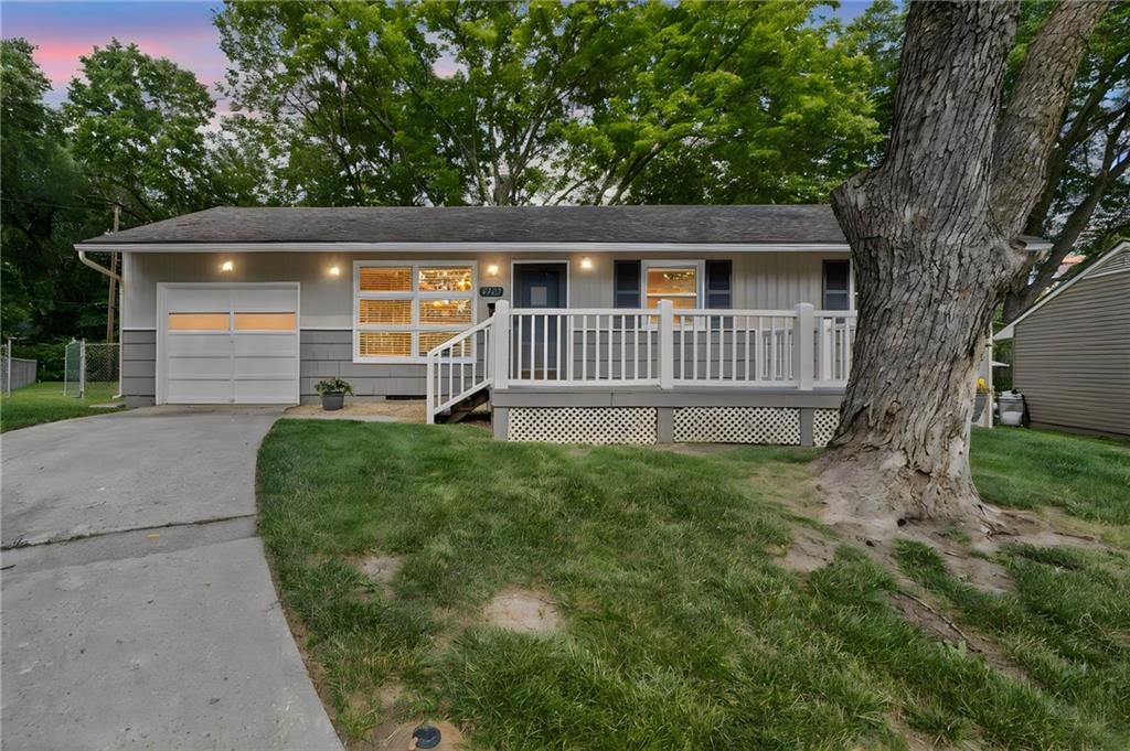 Listing Photo MLS #HMS2631006