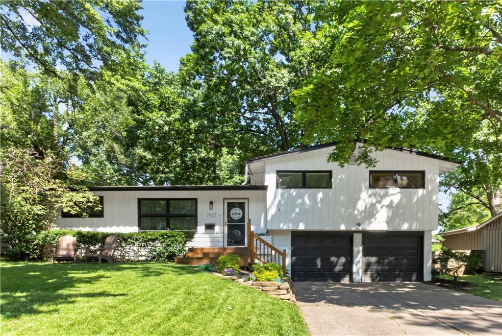 Listing Photo MLS #HMS2631034