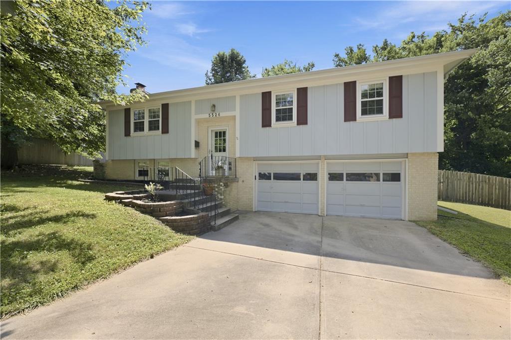 Listing Photo MLS #HMS2631392
