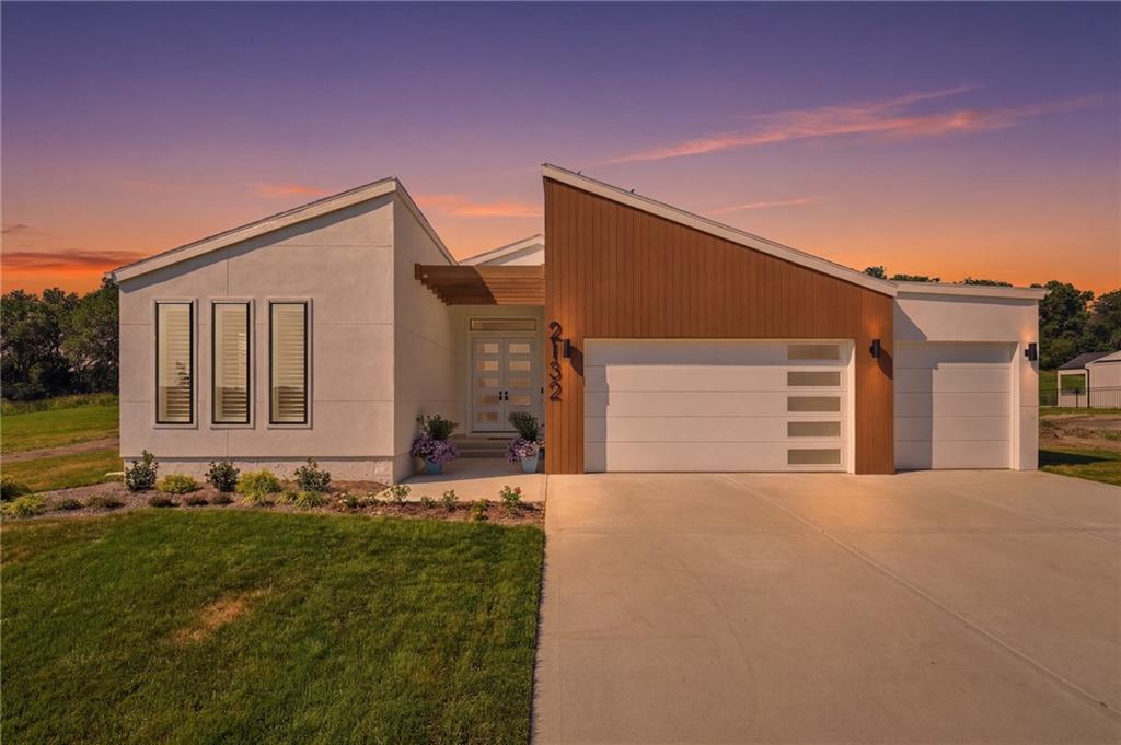 Listing Photo MLS #HMS2631455