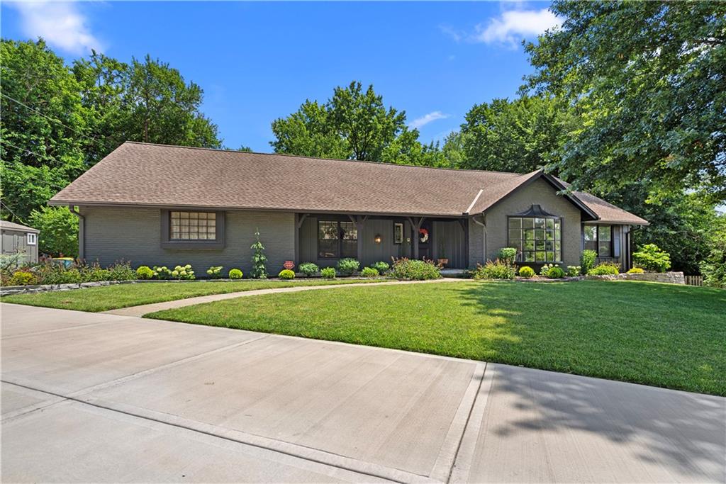 Listing Photo MLS #HMS2631465