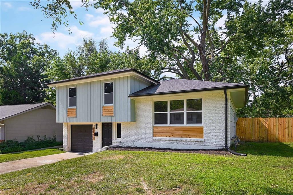 Listing Photo MLS #HMS2632756