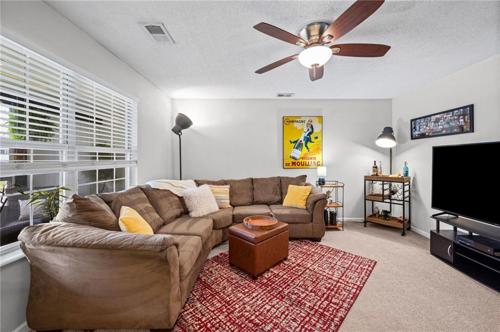 Listing Photo MLS #HMS2633011