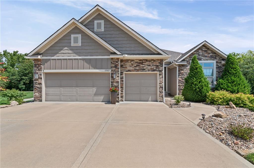 Listing Photo MLS #HMS2634288