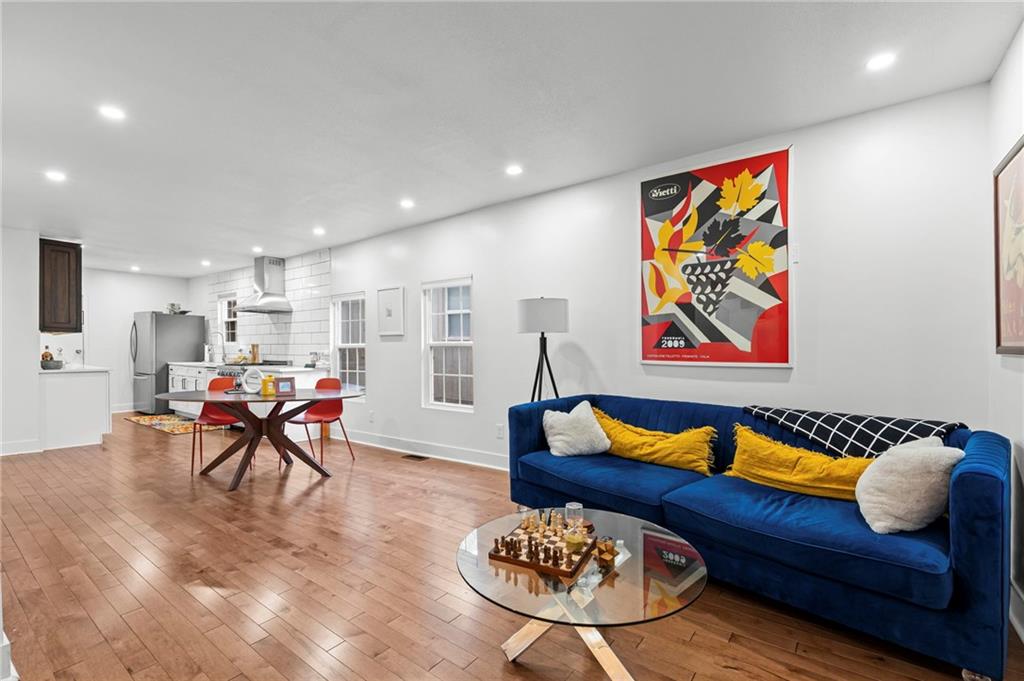 Listing Photo MLS #HMS2635708