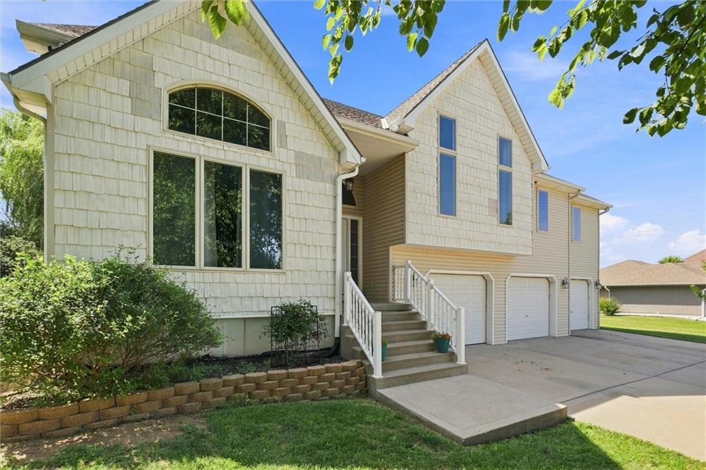 Listing Photo MLS #HMS2636552