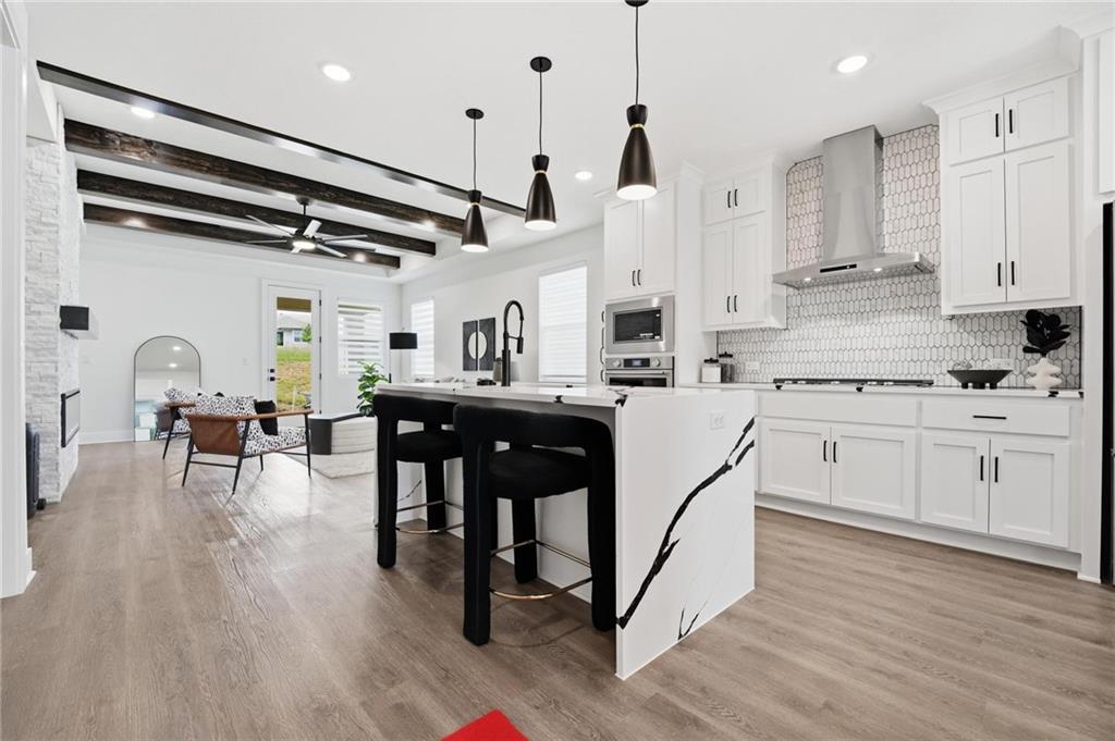 Listing Photo MLS #HMS2637183