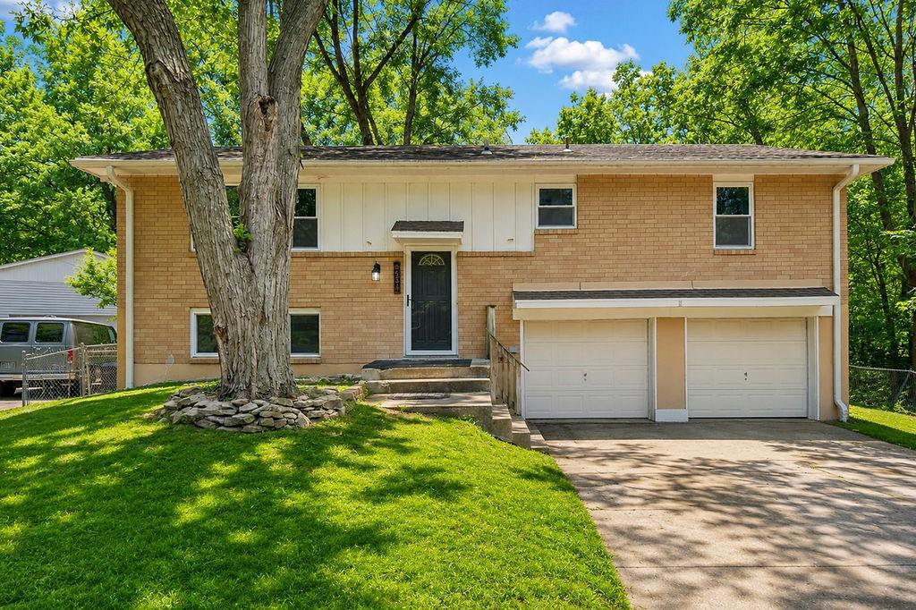 Listing Photo MLS #HMS2637226