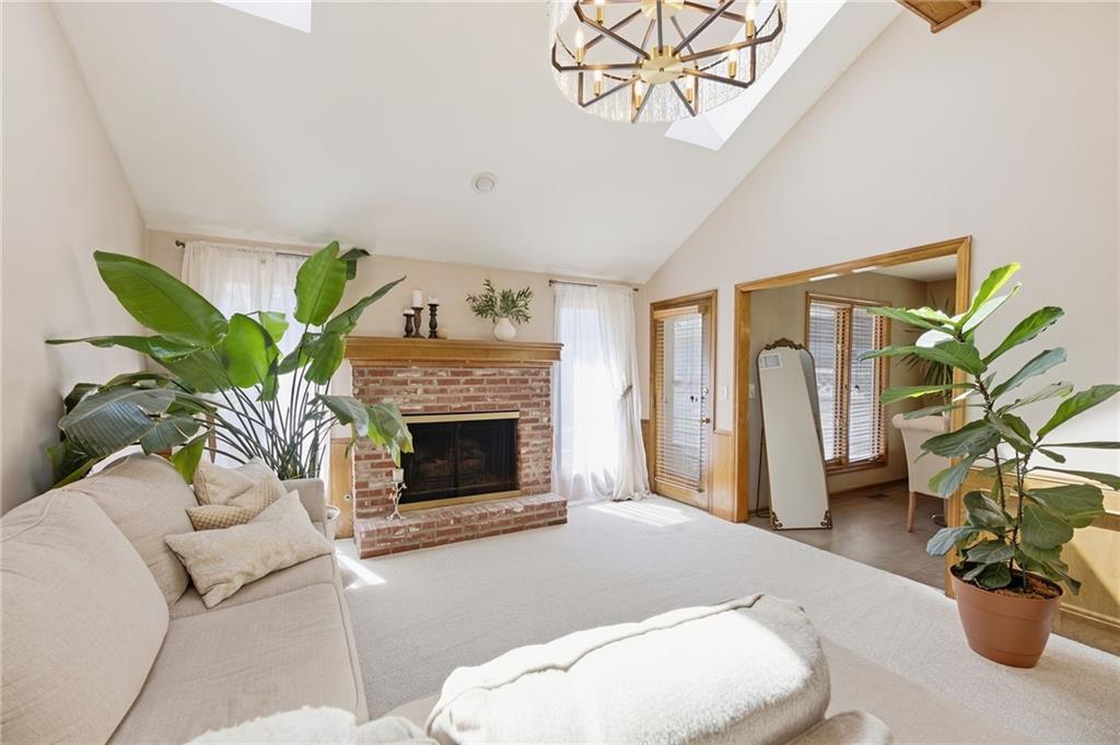 Listing Photo MLS #HMS2637611
