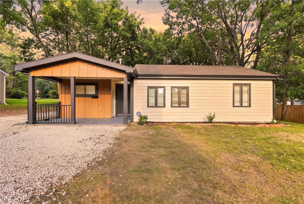 Listing Photo MLS #HMS2639216